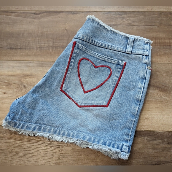 No Boundaries Pants - Vintage 90's Y2K No Boundaries NOBO Junior's Frayed Raw Edge Denim Shorts